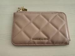 CHARLES & KEITH カードケースのサムネイル
