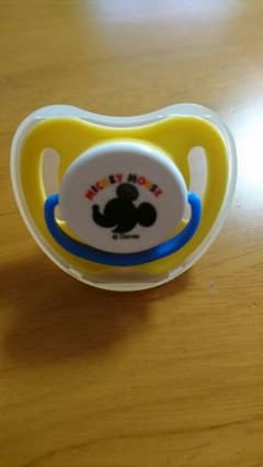 おしゃぶり ディズニーのサムネイル