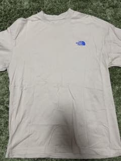 THE NORTH FACE ベージュ Tシャツ Sサイズのサムネイル