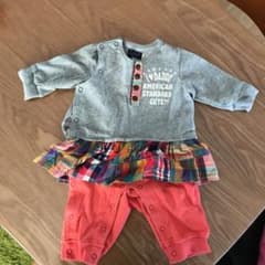 あかふくぐま様専用　daddyoh daddy ロンパース 70 女の子のサムネイル