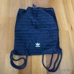 adidas キルティング ナップサックのサムネイル