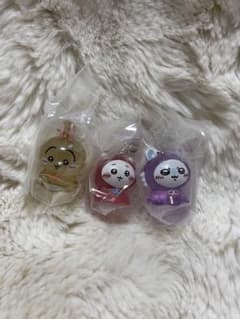 新品　未開封ちいかわめじるしアクセサリー　ちいかわ、ももんが、うさぎ　3点セットのサムネイル