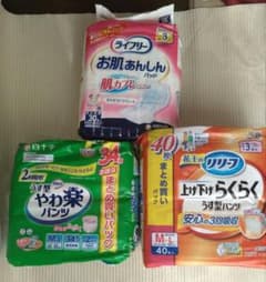 大人用紙パンツ、尿取りパッド　3パックで￥3000　M-L 　安い！のサムネイル