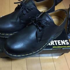 Dr.Martens 3ホールのサムネイル