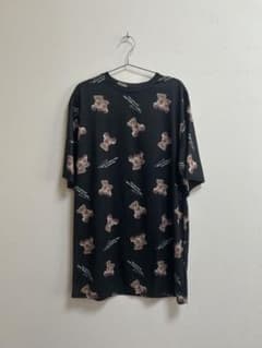 PLYMTONE テディベア 総柄 Tシャツ ブラックのサムネイル