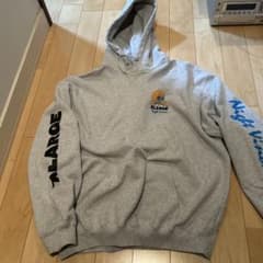 パーカーのサムネイル