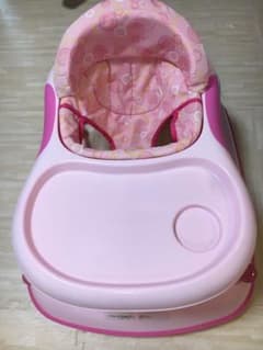 西松屋の歩行器のサムネイル
