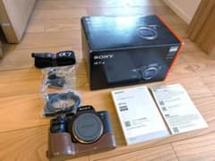 SONY α7R3 本体 ハーフカバー付 10630枚 付属品未使用のサムネイル