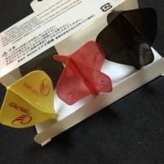 ダーツの羽のサムネイル