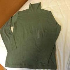 新品✨未使用  タートルネックのサムネイル
