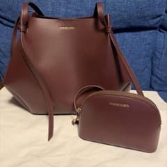 CHARLES&KEITH Calla カルラ ラージトートバッグ - メルカリ