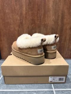 UGG I-NITA PLATFORMのサムネイル