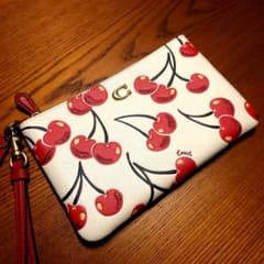 COACH コーチ リストレット チェリー プリント ポーチ 小物入れのサムネイル
