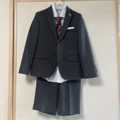 値下げしました！ビームス デザイン　フォーマルスーツ 120cm ダークグレーのサムネイル