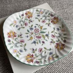Royal Doulton 花柄 四角形プレート 箱付き24✖26.5のサムネイル