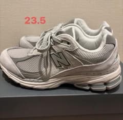 New Balance ML2002R グレー 23.5cmのサムネイル