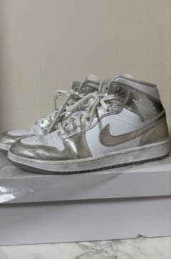 NIKE AIR JORDAN 1 MID シルバー ホワイト スニーカーのサムネイル