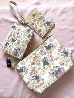 ディズニー ピノキオ フィガロ 猫　花柄 財布 定期入れ ポーチ 3点セットのサムネイル