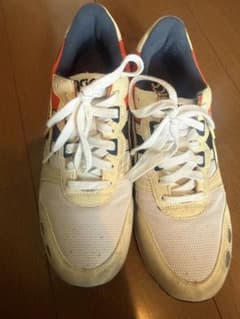 asics スニーカー ホワイト/オレンジ/ネイビーのサムネイル