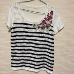 【美品】レイ・カズン♡デザインティシャツのサムネイル