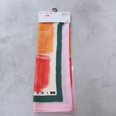 【新品未使用】ユニクロ×マルニ シルクスカーフ 70×70 フロシキ 完売品のサムネイル