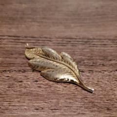 ☆リーフゴールドブローチ☆