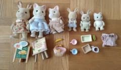 シルバニアファミリー 人形 家具 小物 まとめ売りのサムネイル