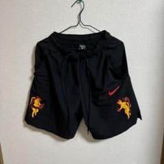 NIKE ショートパンツ　(大人気につき超レア商品)のサムネイル