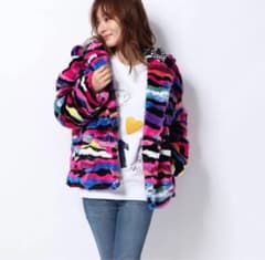 Desigual カラフルストライプファーコートフード付き Desigual ファージャケットカラフルファーコート フード付き