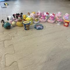 サンリオ ディズニー ミニフィギュア まとめ売りのサムネイル