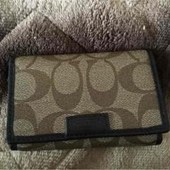 coachキーケースのサムネイル