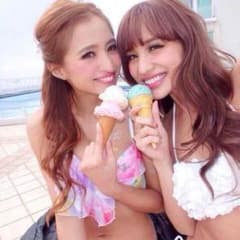 rienda リゾートフラワー フリルカップビキニ 完売のサムネイル
