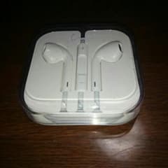Apple イヤフォン ホワイトのサムネイル