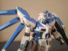 1/144HGUC ハイニューガンダム (逆襲のシャア)塗装済み完成品