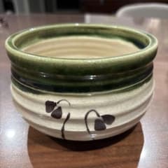茶碗 抹茶碗 陶器 貫入 草花文様のサムネイル