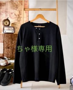 ターコイズ調ボタン付き改良型ヘンリーネックTシャツのサムネイル