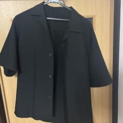 GU 半袖シャツ ブラック sサイズのサムネイル