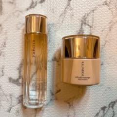 ILLUNEIGE ローション & リフレッシュマッサージクリーム セットのサムネイル