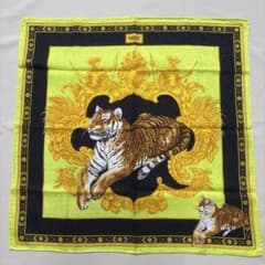 VERSACE ハンカチ タイガー柄 大判　未使用　ベルサーチのサムネイル