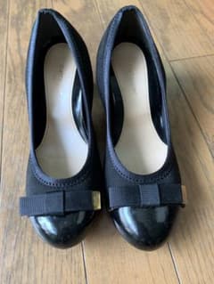 【美品】レディースパンプス／21.5cmのサムネイル