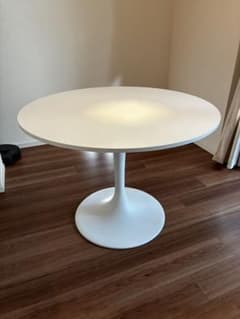 ホワイト 円形ダイニングテーブル IKEA DOCKSTA - メルカリ