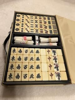 昭和レトロ】古い麻雀セット ケース入り 点棒・サイコロ付き - メルカリ