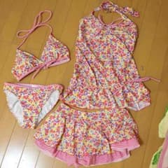 水着 ビキニのサムネイル