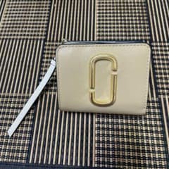 MARC JACOBS 二つ折り財布のサムネイル