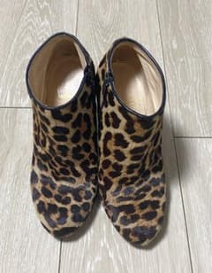 クリスチャンルブタン　ショートブーツ　パンプス　ブーティ　豹柄　レオパードのサムネイル
