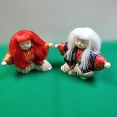 日本の伝統人形 赤髪と白髪のセット - メルカリ