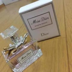 Dior 香水のサムネイル