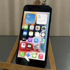 iPhone 7 ジェットブラック 32GBのサムネイル