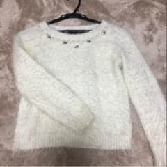 ピンクミックス♡ビジュー白ニットのサムネイル