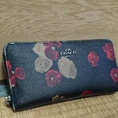 COACH 花柄 長財布のサムネイル